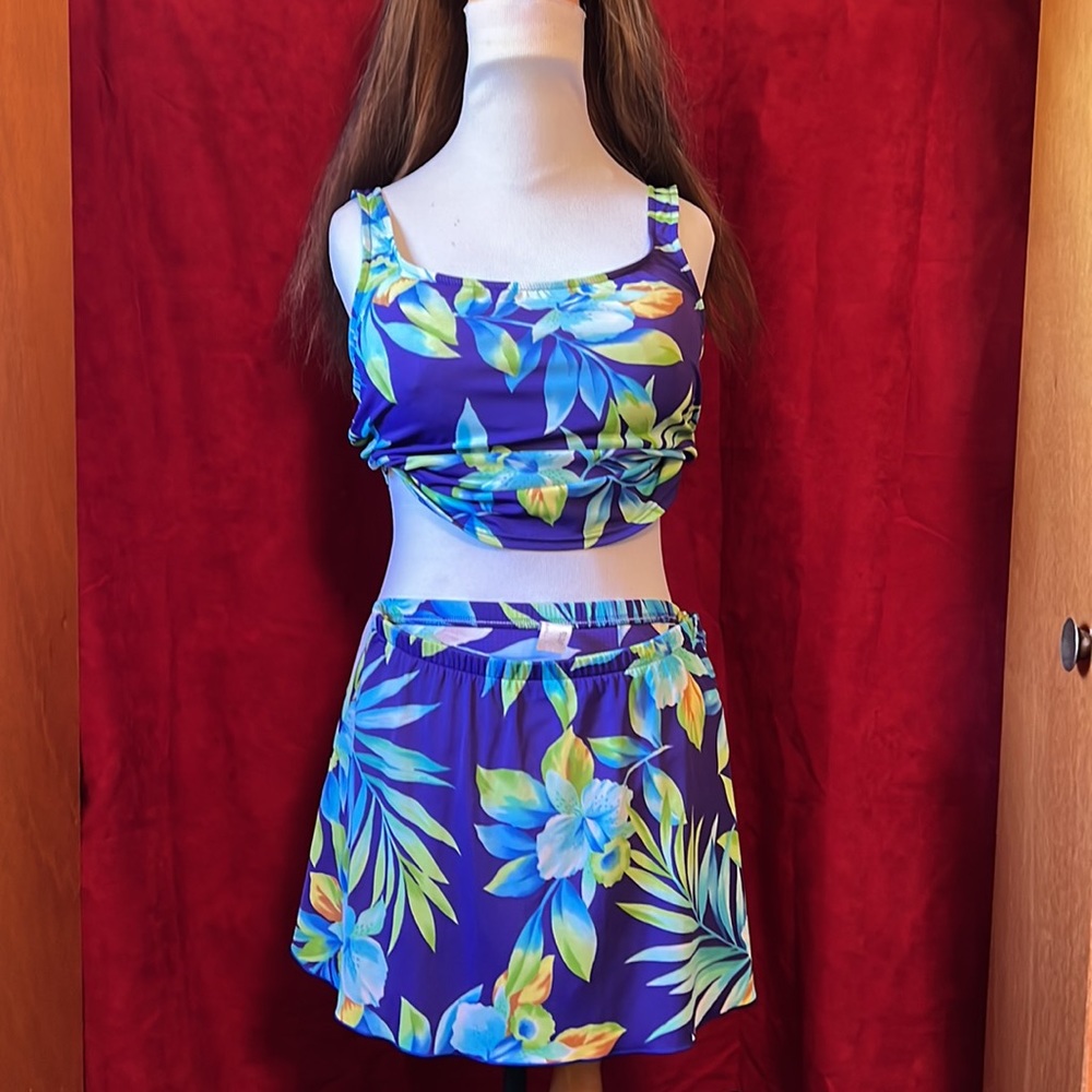 2 piece Tankini & skirt swimsuit - Picture 2 of 8